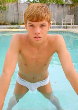 former-bareback-gay-porn-star-Aaron-Tyler-pool-pic.jpg